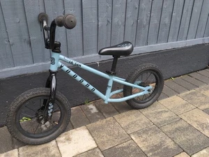 Voodoo Lil Sam balance Bike Blue/Black - Picture 1 of 10