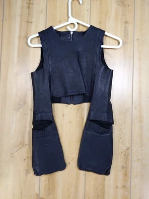 Chaleco Corto Serie Umerica Avant Garde Cuero Negro EU 40 Ropa Artística Deconstruida Foto 1 de 4