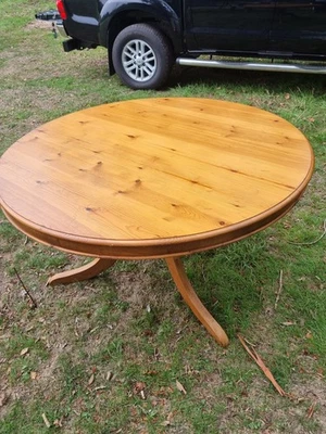 Round Pine  Table - Image 1 of 4