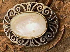 Vintage Solid Sterling Genuine Silver & Mother of Pearl Oval Pin/ Brooch 7.29g - Picture 1 of 11