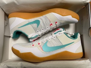 kobe 11 em summer pack