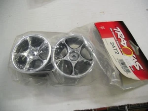 TRAXXAS 2472 Tracer Rear Wheels, Chrome, Bandit, 2-piece - Picture 1 of 1