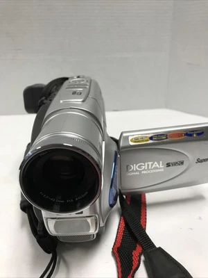 JVC GR-SXM260U Compact VHS-C Super VHS Camcorder – Powers On, Needs Battery - Image 1 of 4