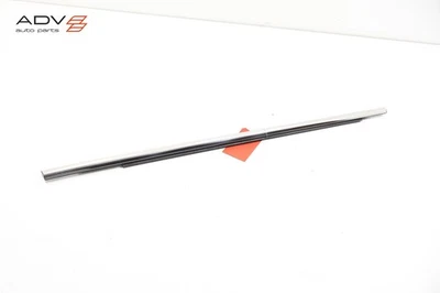 2022 - 2025 MITSUBISHI OUTLANDER PUERTA TRASERA IZQUIERDA VENTANA CINTURÓN MOLDURA OEM Foto 1 de 4