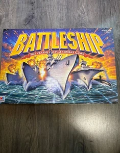 Vintage 2002 Milton Bradley Hasbro Schlachtschiff Brettspiel - klassischer Marinekampf - Bild 1 von 7