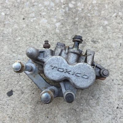 2000 Kawasaki Vulcan 1500 VN1500N Classic FI LEFT FRONT BRAKE CALIPER - Image 1 of 2