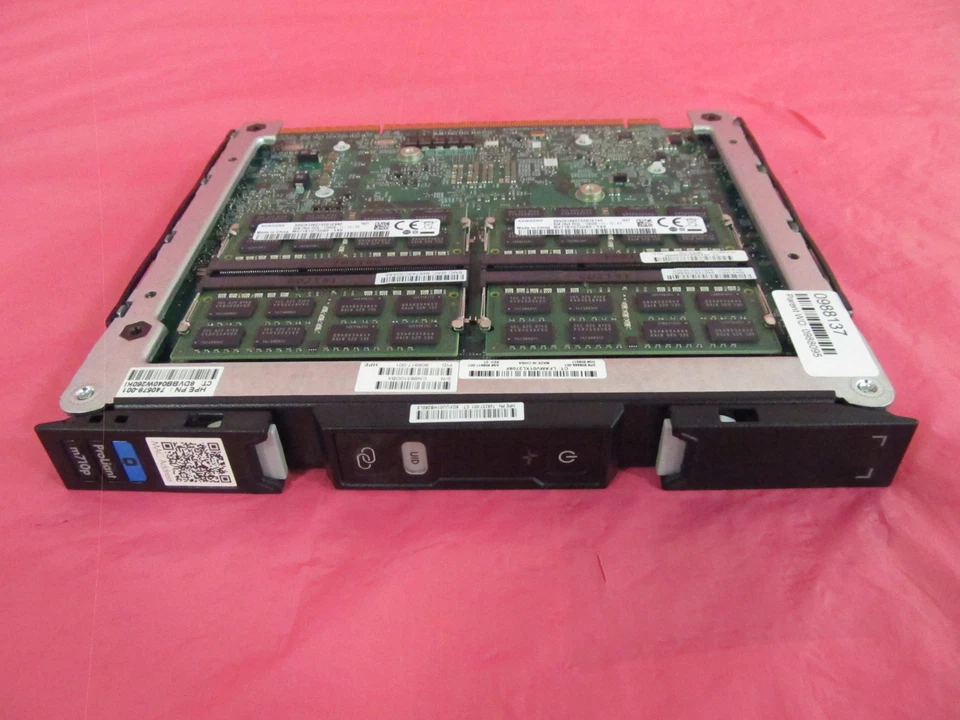 808915-B21 Hewlett-Packard HPe Moonshot M710P E3-1284L / 32GB PC1600 Server Cart - Image 1 of 1
