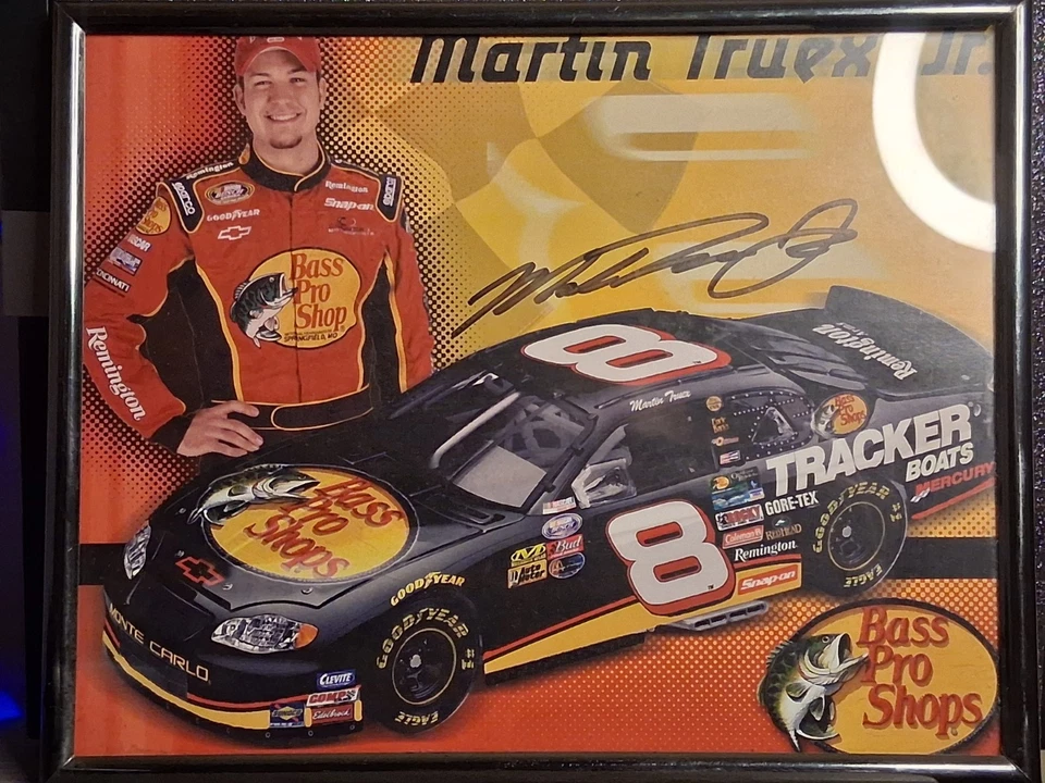 Memorabilia de Nascar (Martin Truex Jr) (autógrafo) Foto 1 de 1