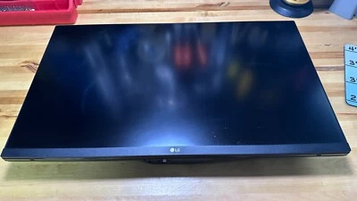 PARA REPUESTOS LG 27GL83A-B, 27" Pantalla Ancha QHD IPS LCD Pantalla DAÑOS Monitor LEER Foto 1 de 3