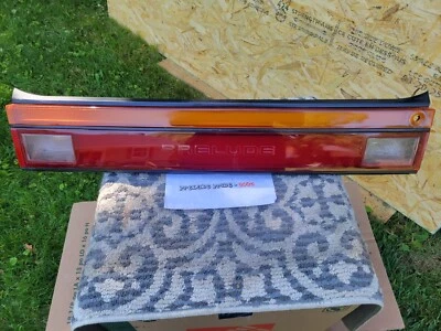 Lente y carcasa 016-3975, luz trasera central Honda Prelude JDM 1988-1991 Foto 1 de 4