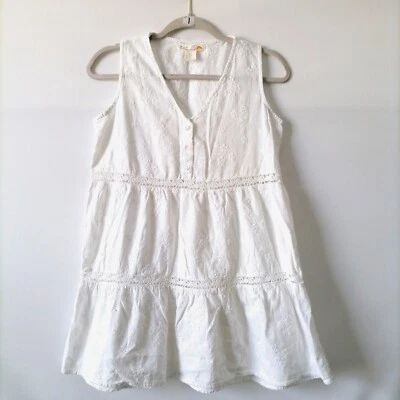 C&C California Womens White V-Neck Embroidered Lace Detailing A-Line Dress Sz S - Image 1 of 4
