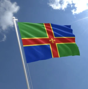 Lincolnshire Flags & Bunting - 5x3' 3x2' & Giant 8x5' Table Hand - Picture 1 of 16