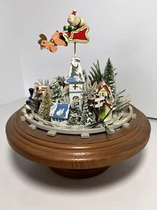 Vtg Schmid Wood Music Box Santa Claus Flying Rotate “Santa Claus Is Coming Town” - Picture 1 of 5