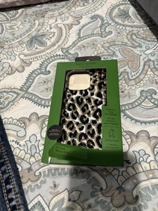 Kate Spade New York Futerał ochronny z MagSafe do iPhone 15 Pro, Leopard - Zdjęcie 1 z 1