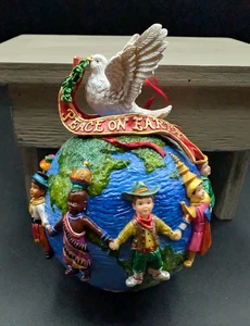 Christopher Radko 2000 Peace on Earth multikultureller großer Weihnachtsschmuck - Bild 1 von 5