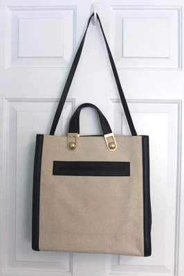 Bolso de Mano LOUISE ET CIE Lo-Alise-TO1 Negro Tostado Algodón Cuero 14" x 13.5" Bolsillos Foto 1 de 4