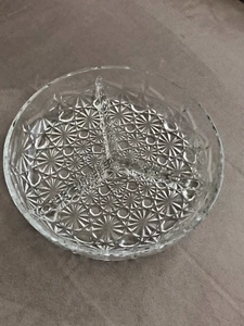 Vintage Daisy and Button Pattern 3 Section Divided Dish Indiana Glass - Picture 1 of 3