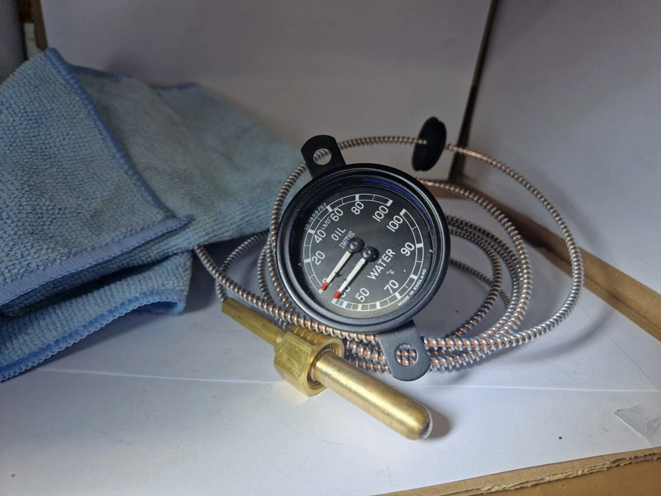 JAGUAR XK  150  GD 1600/02  OIL PRESSURE /WATER TEMP GAUGE - Image 1 of 1