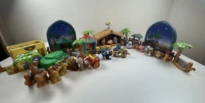 4 Fisher Price Little People Sets Krippe, Bethlehem Inn, 3 Weise Männer, Lil Shepherd - Bild 1 von 17