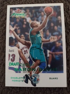 Charlotte Hornets Baron Davis- 2000-01 Fleer Focus Draft Position serie #99/100 - Imagen 1 de 2
