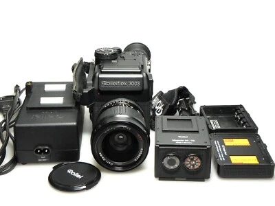Rolleiflex 3003 Metric + Carl Zeiss Distagon T* 28mm F2 + 2x Filmback + Charger - Image 1 of 4