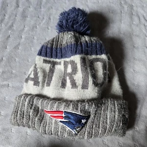 New Era Hat Size Youth New England Patriots Pom Pom Winter Toboggan Cap Lined - Picture 1 of 4