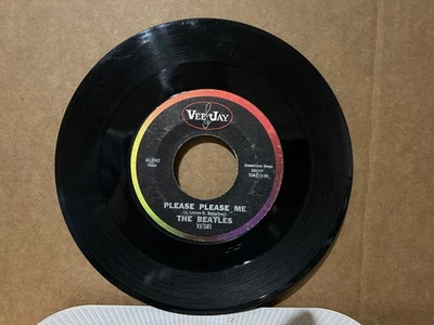 BEATLES / PLEASE PLEASE ME / FROM ME TO YOU / OVAL VEEJAY / PLAYS EX - Image 1 of 2