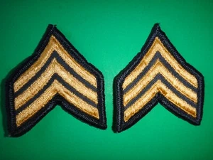 Pair Of US Army SERGEANT E-5 Small Chevrons Patches - Picture 1 of 4