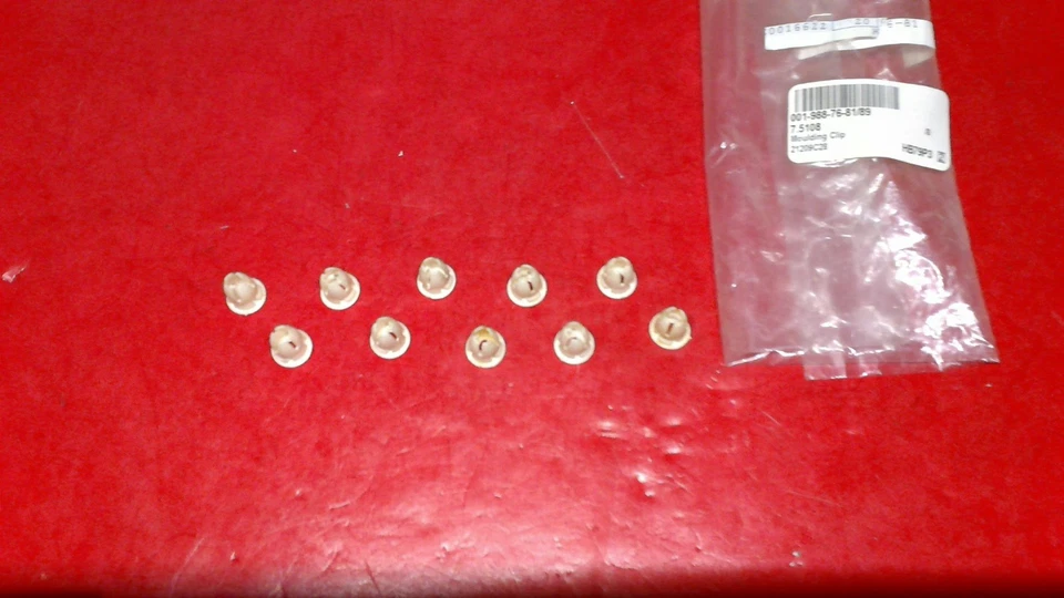 Juego de 10 clips de moldura Mercedes W202 W210 C220 C230 C280 C36 E300 0019887681 Foto 1 de 4