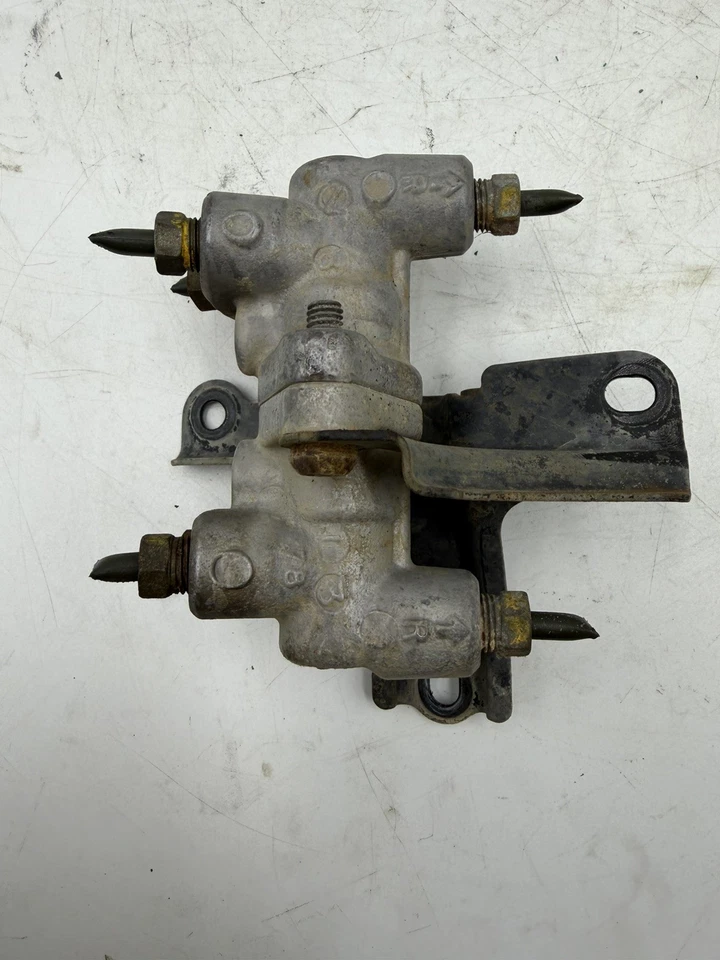 Honda Civic Del Sol 1992-1995 válvula de hélice sin abs 25/25 frenos de tambor OEM Foto 1 de 4