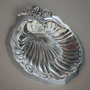 Vintage Baroque By Wallace Clam Shell Shaped Silver vegetable dish - Picture 1 of 12