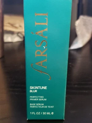 Suero perfeccionador FARSÁLI Skintune Blur 1 fl oz/30 ml Foto 1 de 4