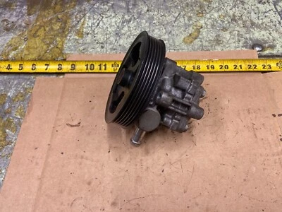 Jeep Patriot 2007-2009 bomba de dirección asistida con polea Foto 1 de 4