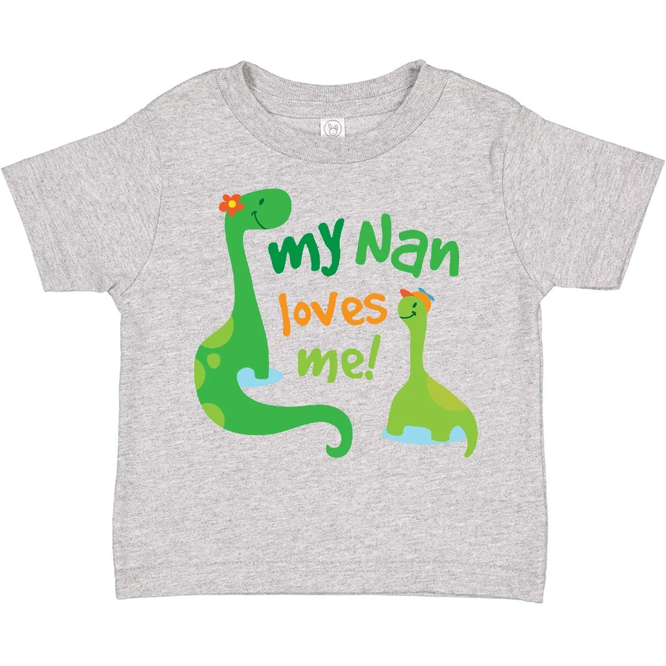 Inktastic My Nan Loves Me Nieto Dinosaurio Niño Camiseta Niñera Nana Dino Niño Foto 1 de 1