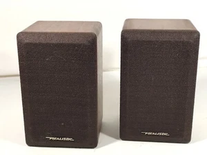Vintage Realistic Minimus 7W Speakers Cat No 40-2039C Walnut Wood 8 Ohms 40W Max - Picture 1 of 12