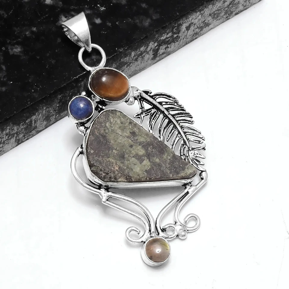 Colgante étnico hecho a mano de serafinita verde lapislázuli 2,6" P-949 Foto 1 de 1