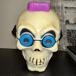 Vintage 90’s Goosebumps Curly The Skeleton Hard Plastic Half Mask Mohawk - Picture 1 of 5