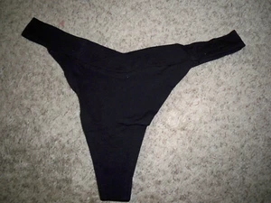 VICTORIAS SECRET THONG BLACK LOW RISE LARGE  NEW - Picture 1 of 1