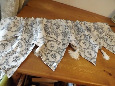2 CAPAS JACQUARD VALANCE TOILE FLORAL gris & crema W/ BORLAS 54"W Foto 1 de 4