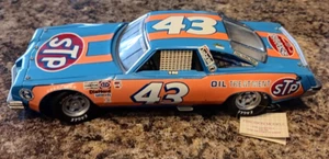 Richard Petty #43 1992 Franklin Mint Precision Model 1/24 Scale Diecast Race Car - Picture 1 of 4