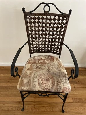 Juego de 4 sillas de mimbre y metal marrón  Foto 1 de 2