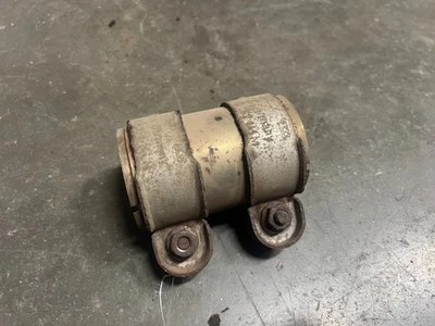 Soporte de abrazadera de escape de tubo medio OEM 9582 2009 2010 2011 2012 AUDI A3 TDI Foto 1 de 4