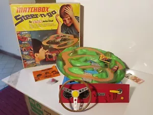 Matchbox-England 1960's STEER-N-GO GAME with Maserati Bora car bat.op. mint/box! - Foto 1 di 12