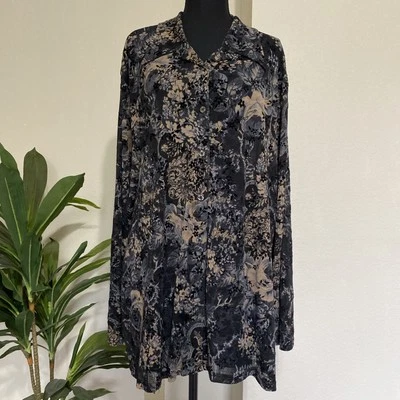 Top floral Avenue 30/32 negro tostado terciopelo burnout abotonado túnica semi transparente Foto 1 de 4