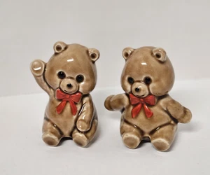Teddy Bear Red Bows Ceramic Salt & Pepper Shaker Set - Picture 1 of 5