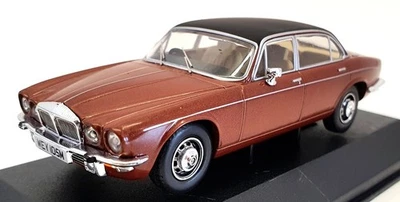 Corgi 1/43 Scale Model Car VA13900 - Daimler Double Six Series Vanden Plus - Image 1 of 4