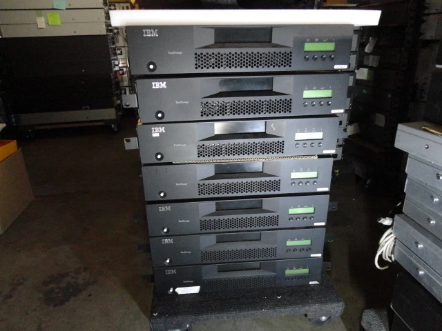 IBM 3581-L3H Ultrium3 SCSI LVD LTO3 tape 1/8 8Slot External Tape Autoloader - Image 1 of 1