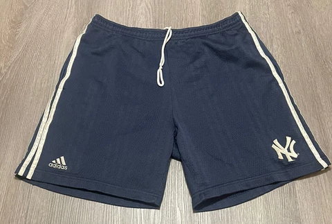 RARE VINTAGE ADIDAS STRIPED NEW YORK YANKEES ATHLETIC SHORTS SIZE MENS LARGE 19” Cover