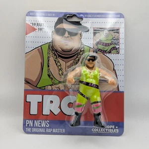 Top Rope Collectibles PN News MOC Figura Stile Galoob Singolo Verde - Foto 1 di 2
