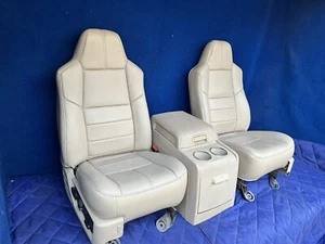 F350 F250 Super Duty 2010 2008 asientos delanteros y consola en cuero gris piedra - Imagen 1 de 5
